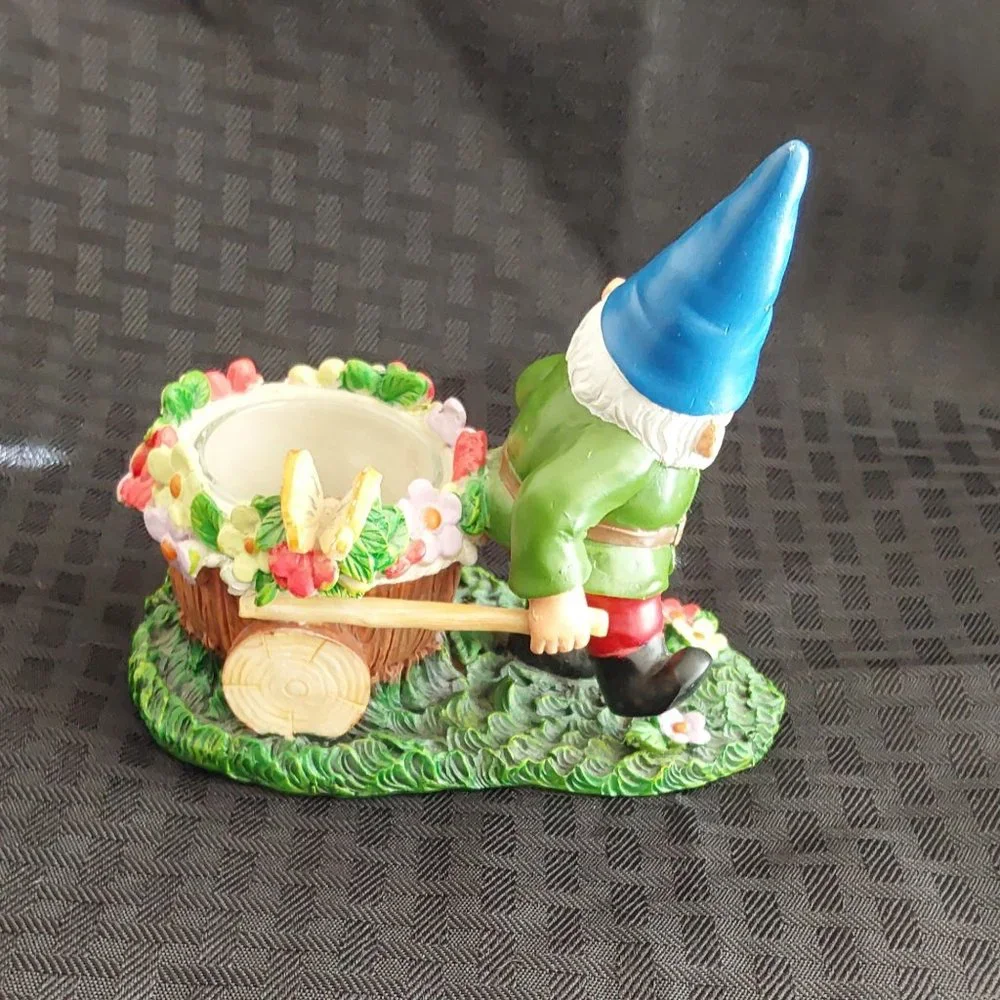 Yankee Candle Gnome‎ with Wheelbarrow